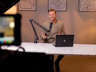 Exploring the Franchise Frontier: Entrepreneurial Success Stories